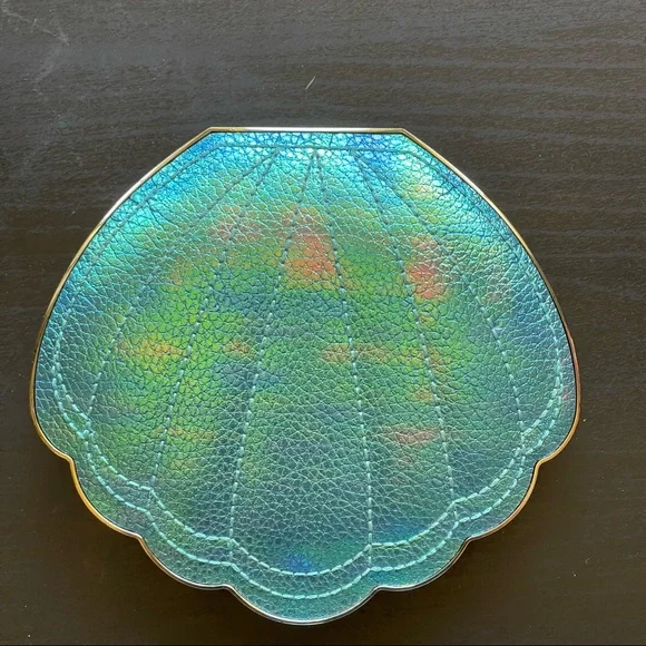 Tarte Be a Mermaid and Make Waves Eyeshadow Palette, Shell Compact - Picture 2 of 4